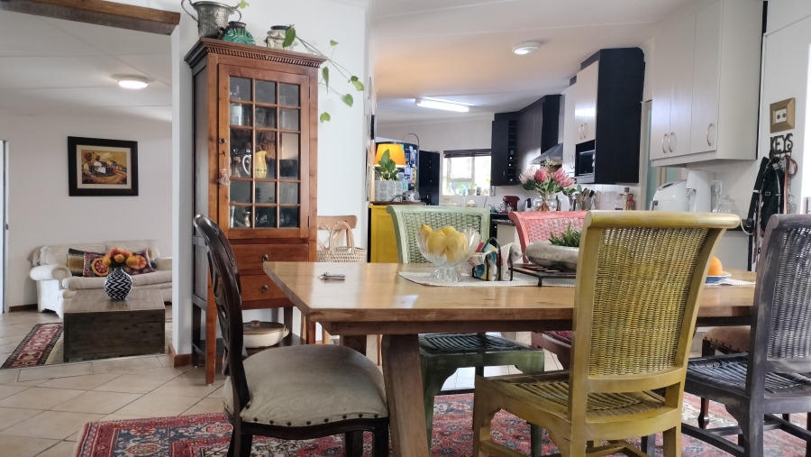 5 Bedroom Property for Sale in Fraaiuitsig Western Cape